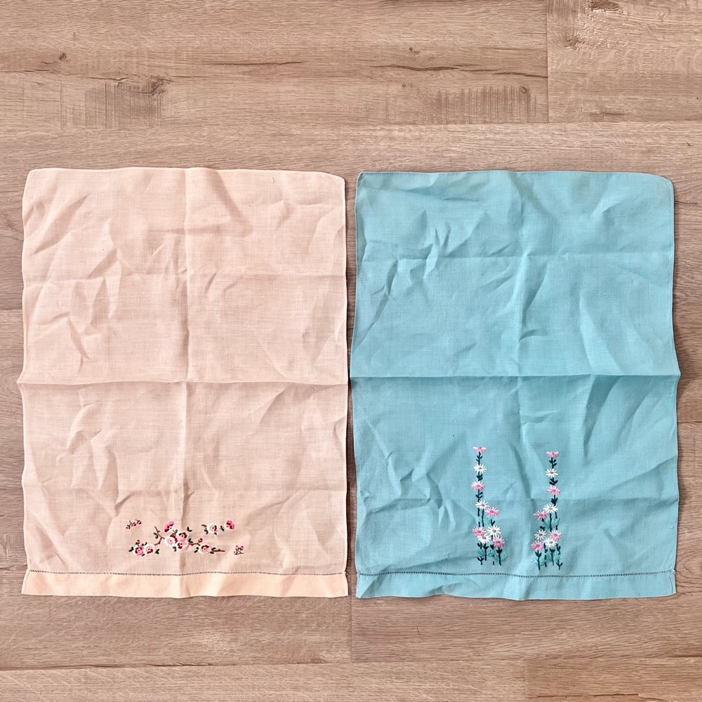 2 PCs Beautiful Orange & Blue Embroidered Tea Towels Hand Towels 14" x 18.5” Vtg